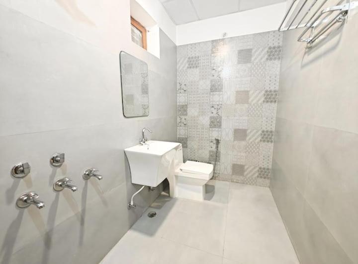 A2 Villa By Jmd - Peaceful Stay Near Expo Mart Greater Noida Exterior photo